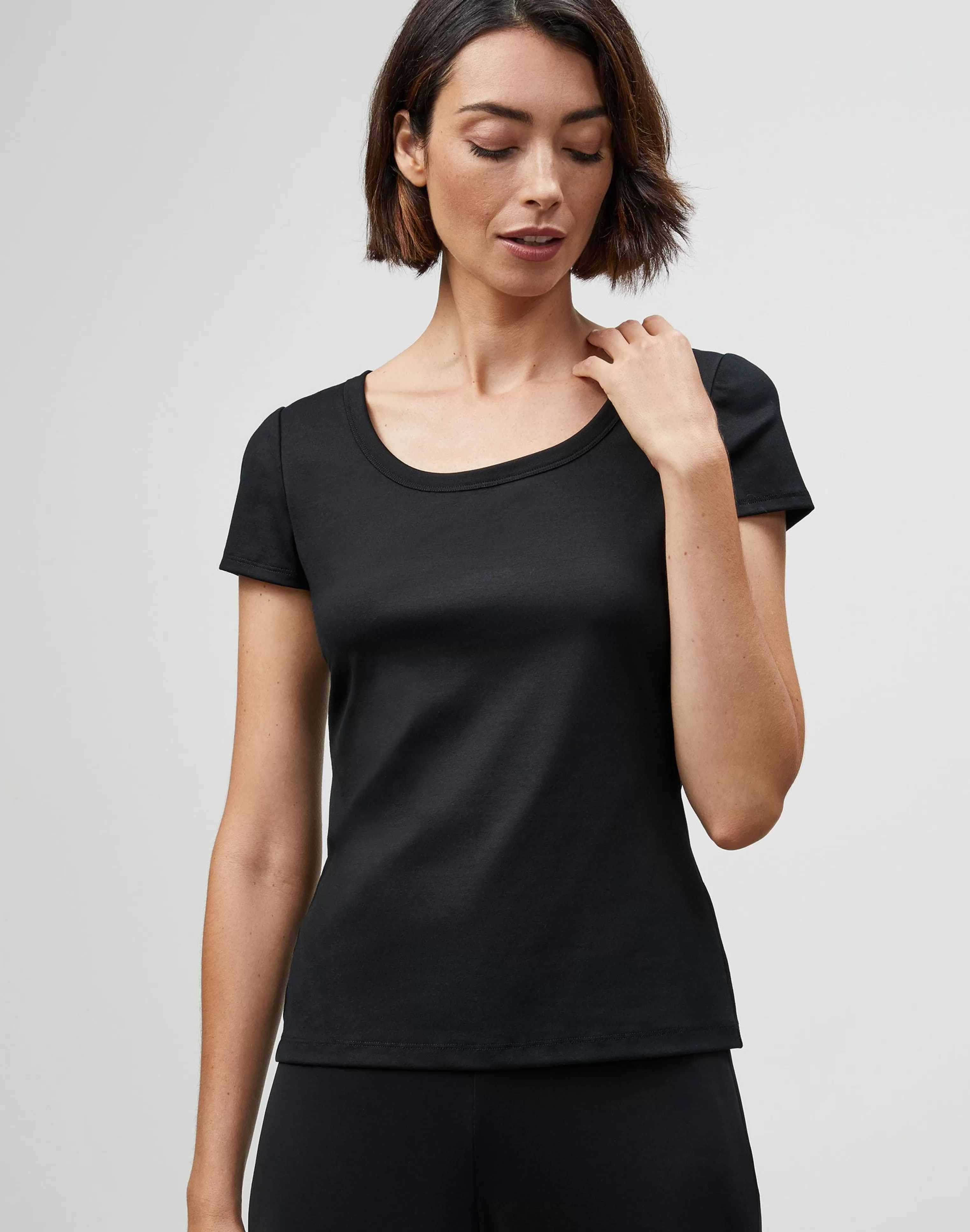 Cotton Rib Scoop Neck T-Shirt<Lafayette 148 New York Fashion